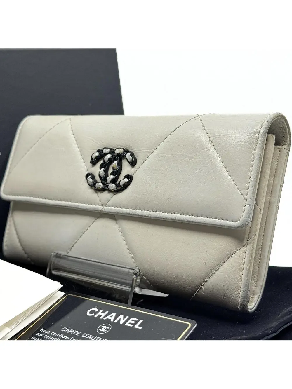 Chanel 19 Lambskin Flap Long Wallet #284549C53B